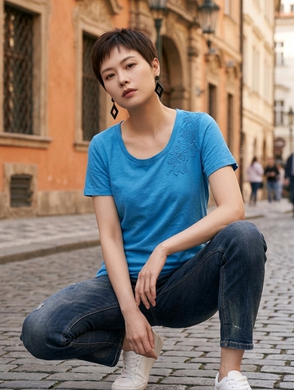 NWT Women's Scoop Neck Tee with Lace Applique - French Blue SZ Small